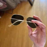 Колонка JBL JR POP, Айкос ILUMA, очки Ray Ban 4