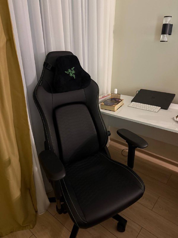 Игровое рабочее компьютерное кресло кожаное