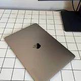 MacBook Pro 13” 2020 i5 16GB 256GB 4