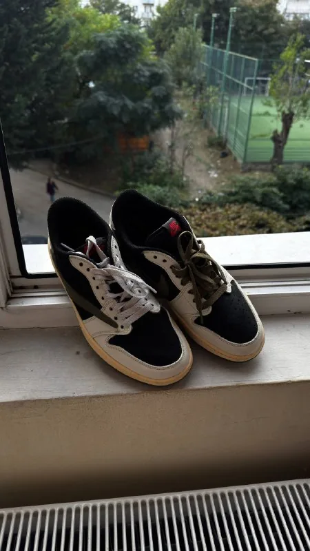 Кроссовки Travis Scott Jordan 1 Low 1