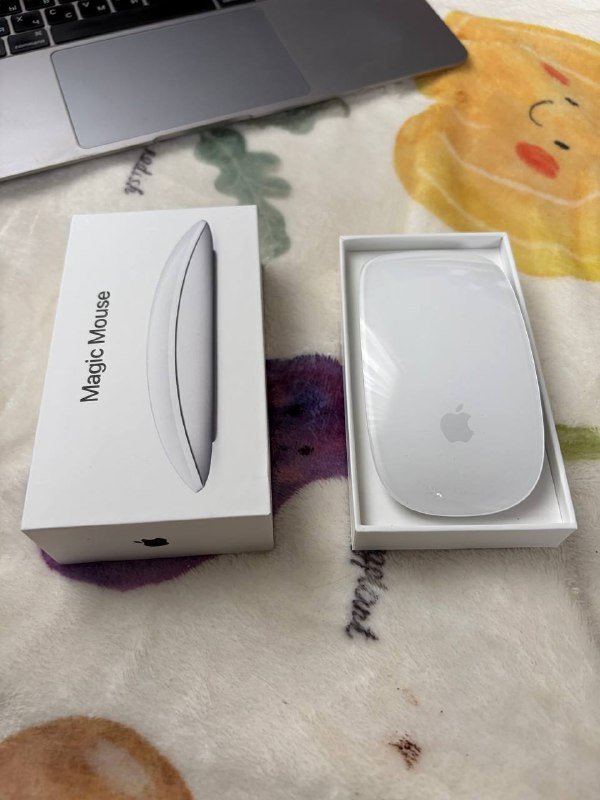 MacBook Air 13,3 256 Gb, Magic Mouse 4