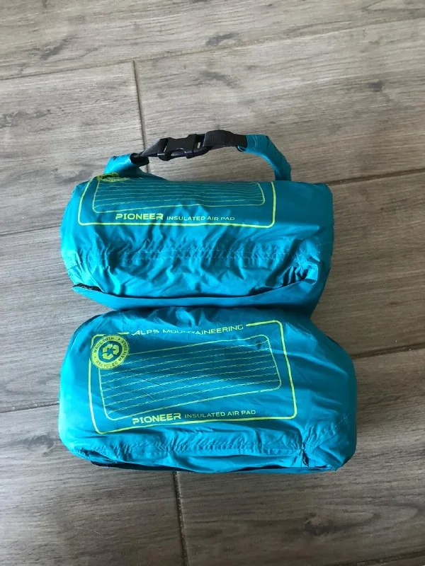 Палатка Naturehike Cloud River 2, коврики ALPS Mountaineering Pioneer Insulated 1