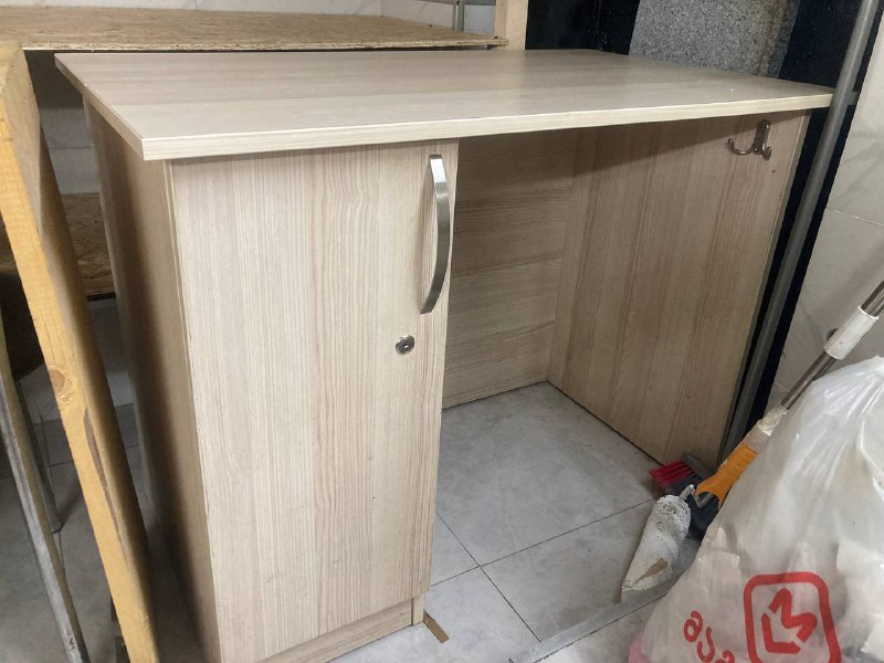 Стол, хорошее состояние