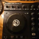Soundcraft Notepad-8FX, Traktor Kontrol S4 MK1 4