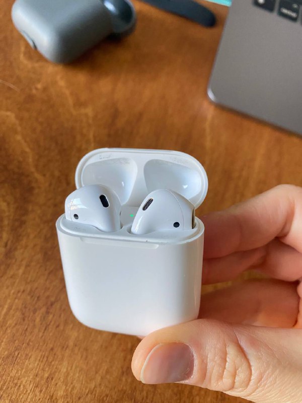 Airpods 2 с чехлом и шнуром для зарядки 3
