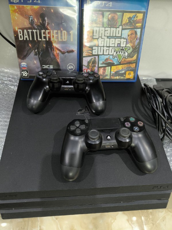 PlayStation 4 Pro 1ТБ, 2 геймпада, игры Battlefield 1, GTA 5 2