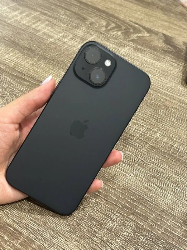iPhone 15 256 ГБ 1
