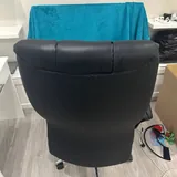 Офисный кожаный стул 2