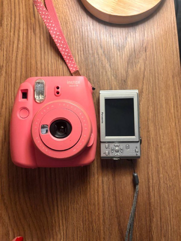 Instax Mini 9, Panasonic Lumix DMC-FS42 2