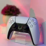 iPhone 15 Pro Max, PS5 7