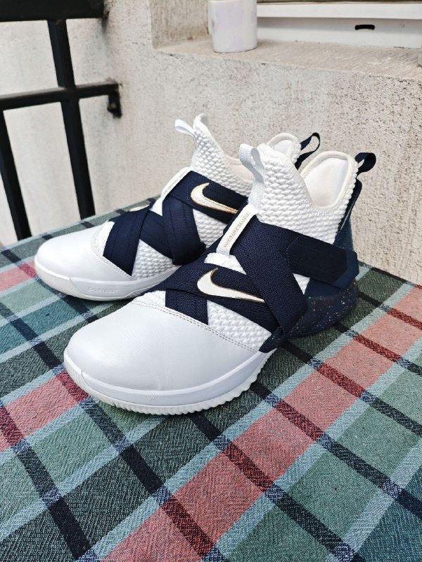 Мужские кроссовки Nike LeBron Soldier XII SFG Witness