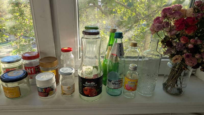 Стеклянные банки и бутылки 4