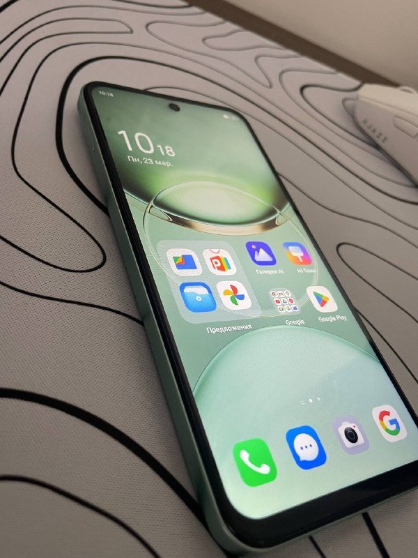 Телефон Tecno Spark 30c 6/128 ГБ 3