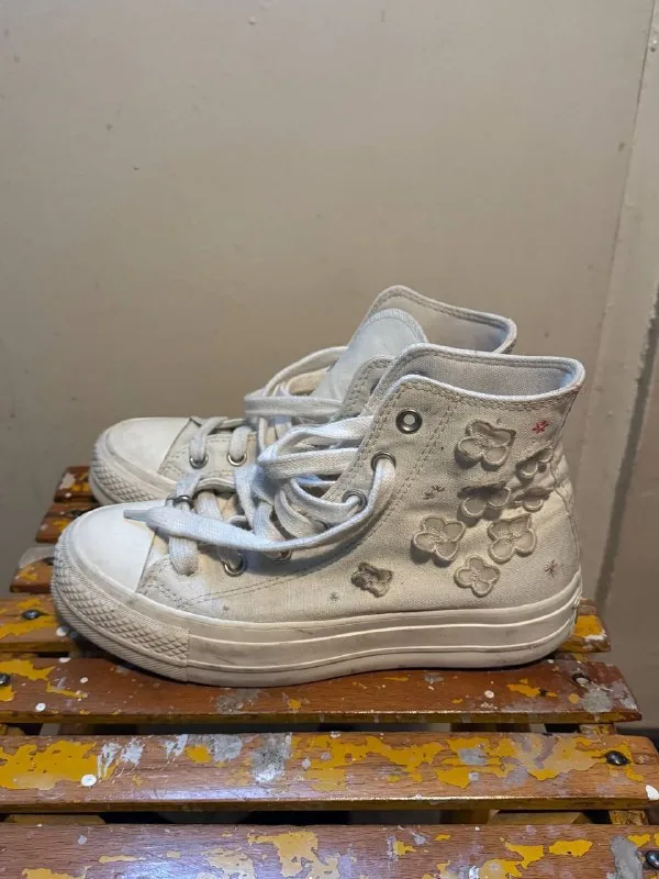 Converse, Nike Air Force 1