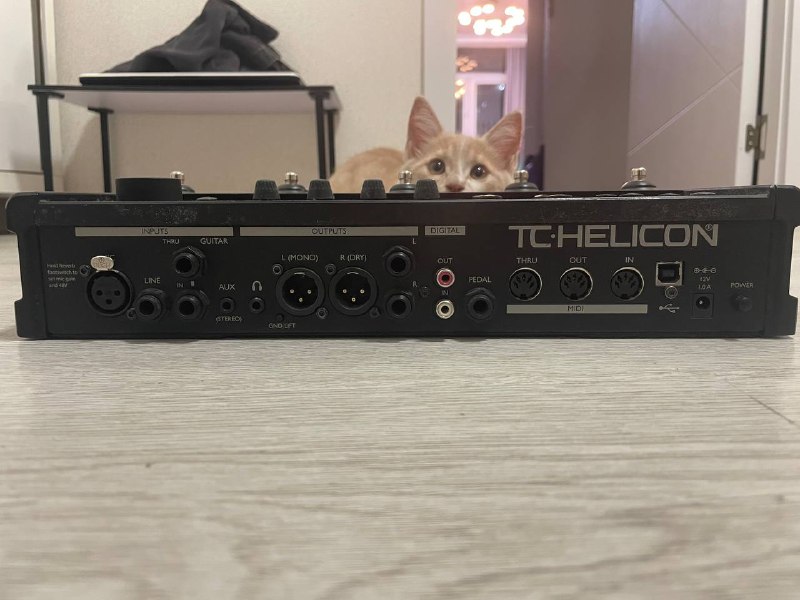 Вокальный процессор TC Helicon VOICELIVE 2 2