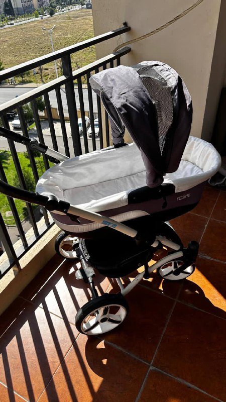 Коляска-короб с дождевиком 2