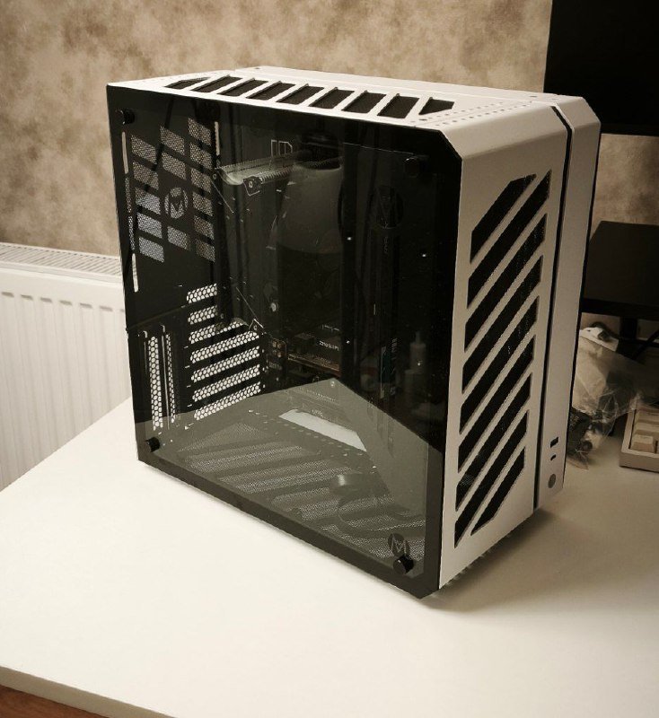 Монитор Dell 23,8 p2418hzm, Наушники Razer BlackShark V2 X, Блок питания Thermaltake 750W, Видеокарта MSI Nvidia GTX 1060, Системный блок Mechanic master C34, Процессор i7700k с платой и кулером 7