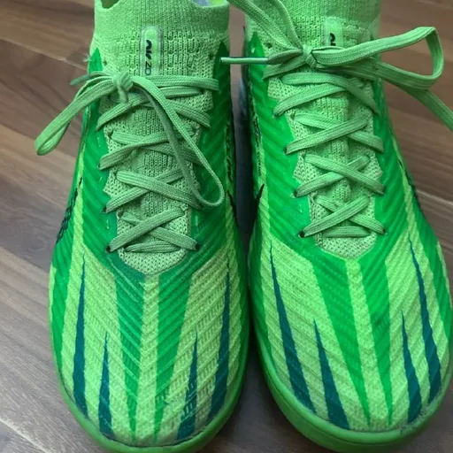 Футбольные бутсы Nike, размер 34