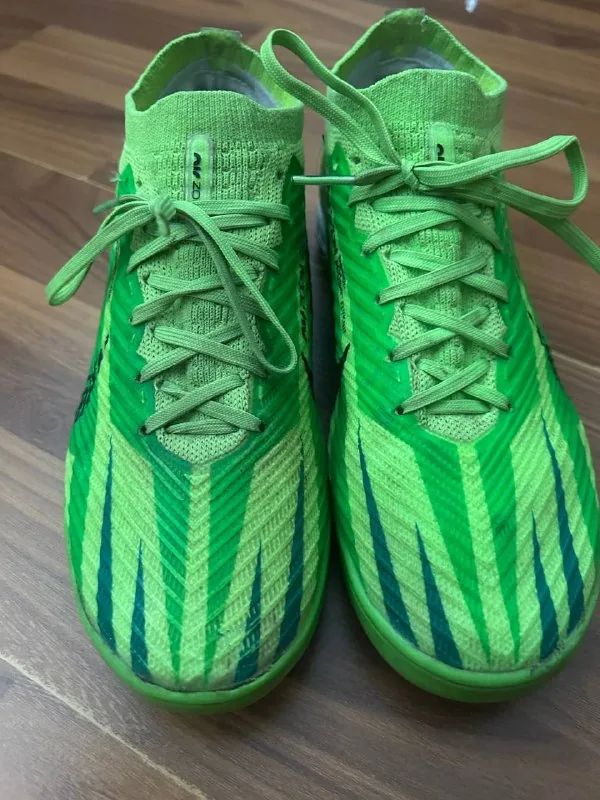 Футбольные бутсы Nike, размер 34 1