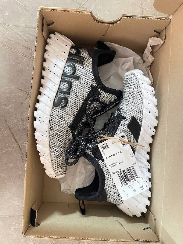 Новые детские кроссовки Adidas размер 31 5