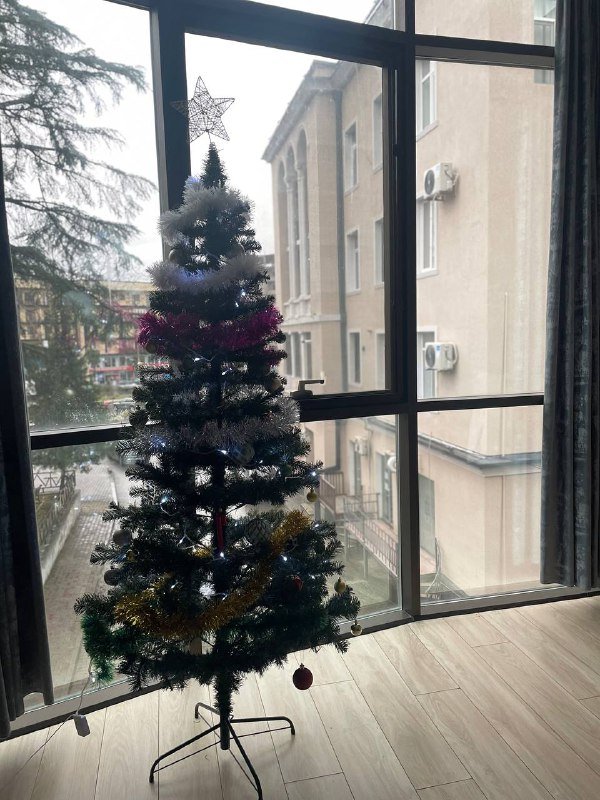 Елка, игрушки и украшения набор