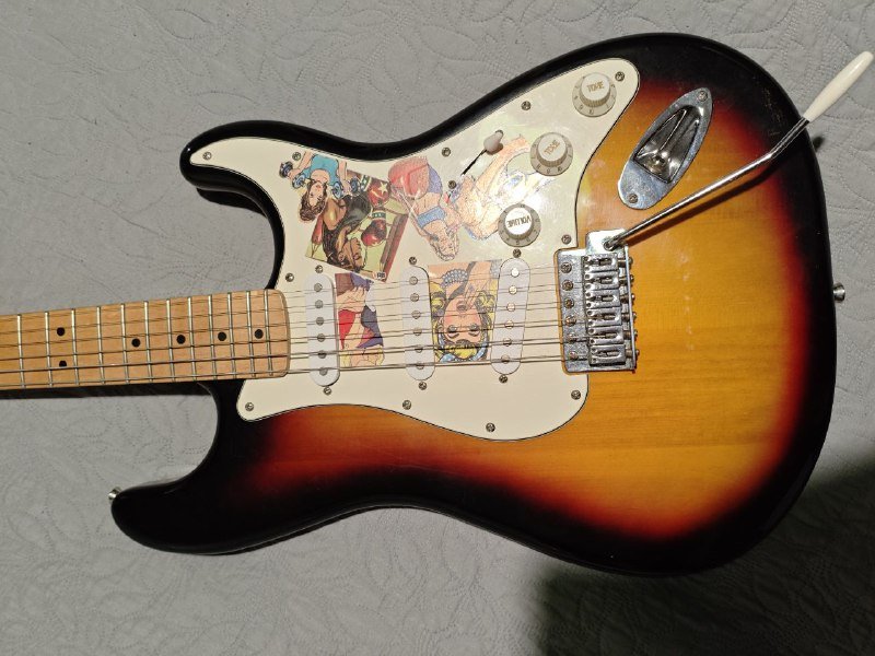 Гитара Fender Starcaster с чехлом и струнами 2