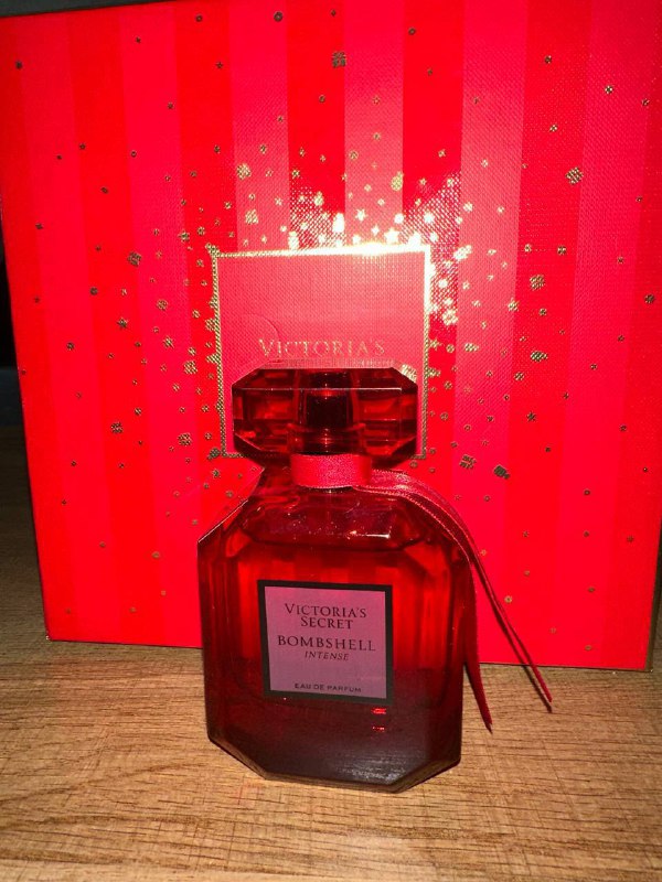 Парфюм Bombshell Victoria's Secret Intense