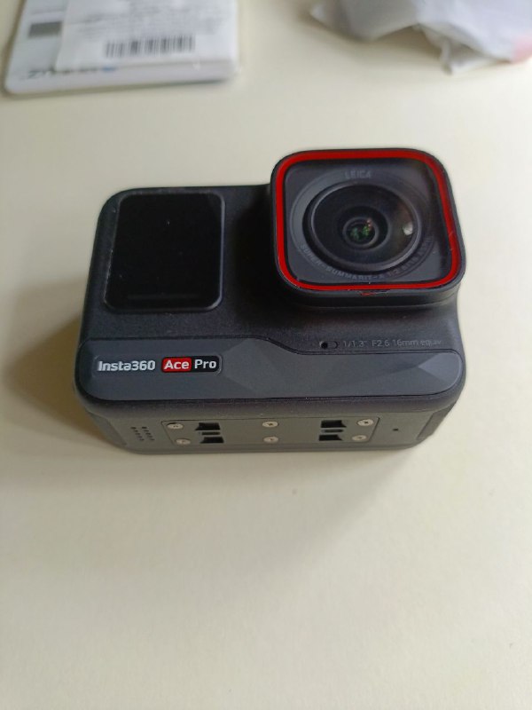 Камера Insta360 AcePro, трипод, защитные стёкла 4