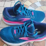 Мужские кроссовки Nike Huarache, Женские беговые кроссовки Brooks Ghost 16 GTX 9