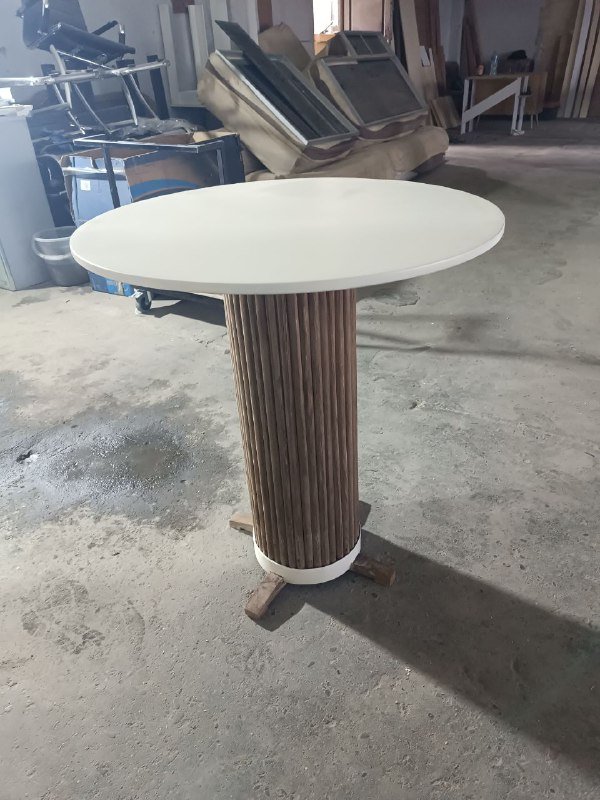 стол, зеркало