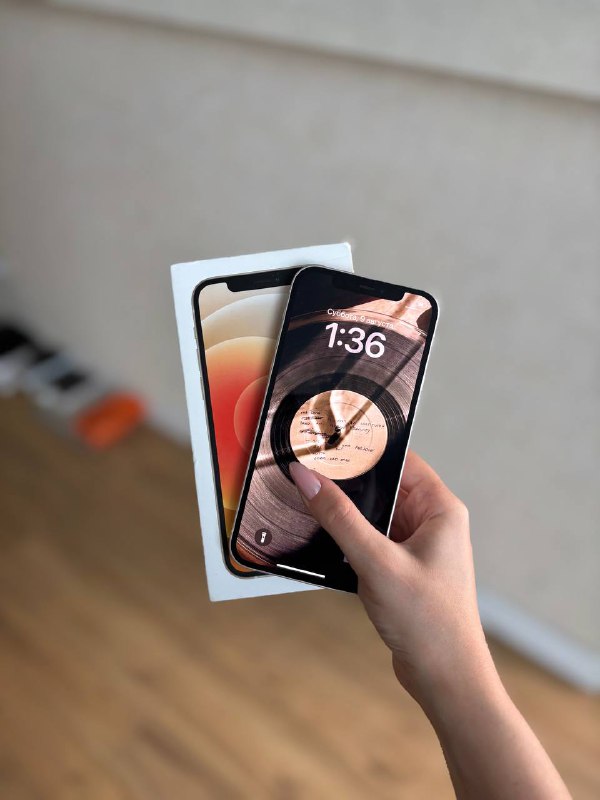 iPhone 14, iPhone 12, Apple AirTag, iPad Mini 3 3