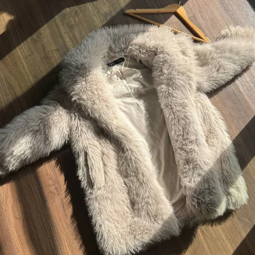 Женская шуба Zara из искусственного меха