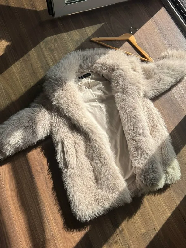 Женская шуба Zara из искусственного меха
