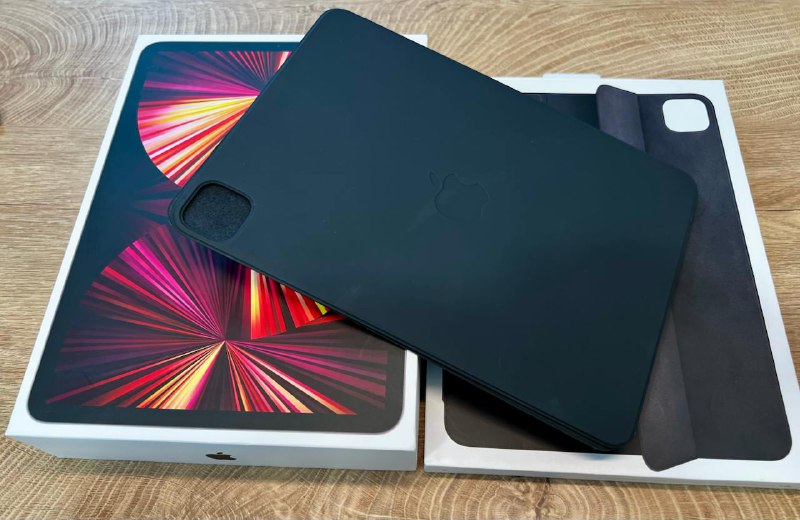 iPad Pro 11-inch M1, 256GB, Space Gray, with Smart Folio 4