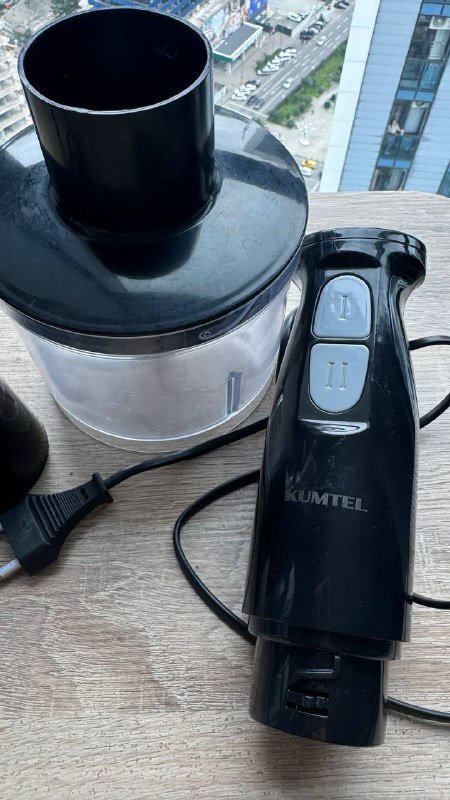 Блендер с чашей, венчиком и погружным блендером 3