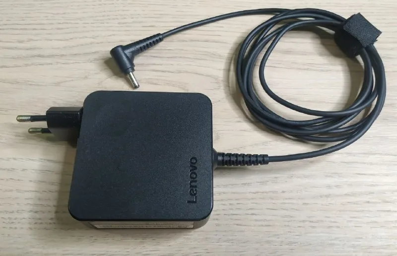 Зарядник для ноутбука Lenovo 1