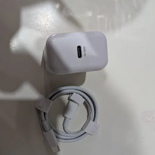 Зарядка iPhone, кабель