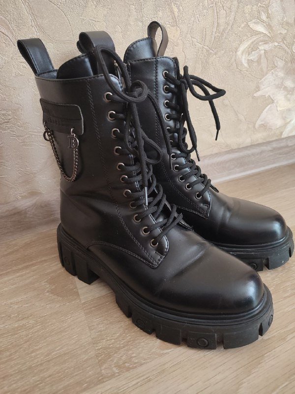 Свитеры, блузы, ботинки женские, брюки на резинке 6