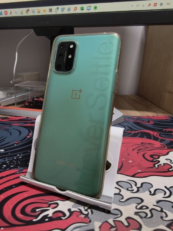 Смартфон OnePlus 8T 12/256 с зарядным устройством и чехлом 3