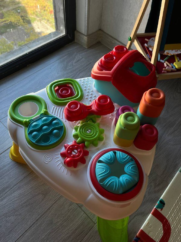 Развивающий столик для малышей 2