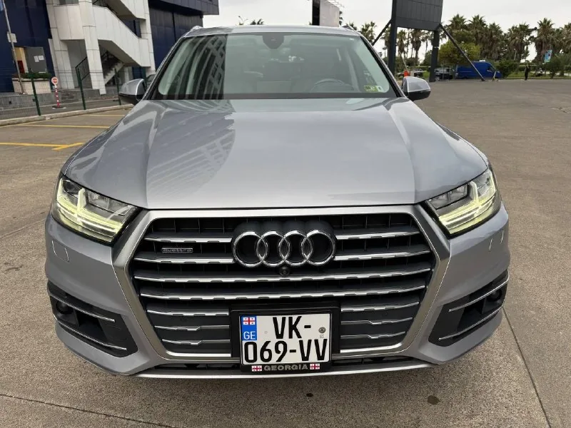 Audi Q7 2018 1