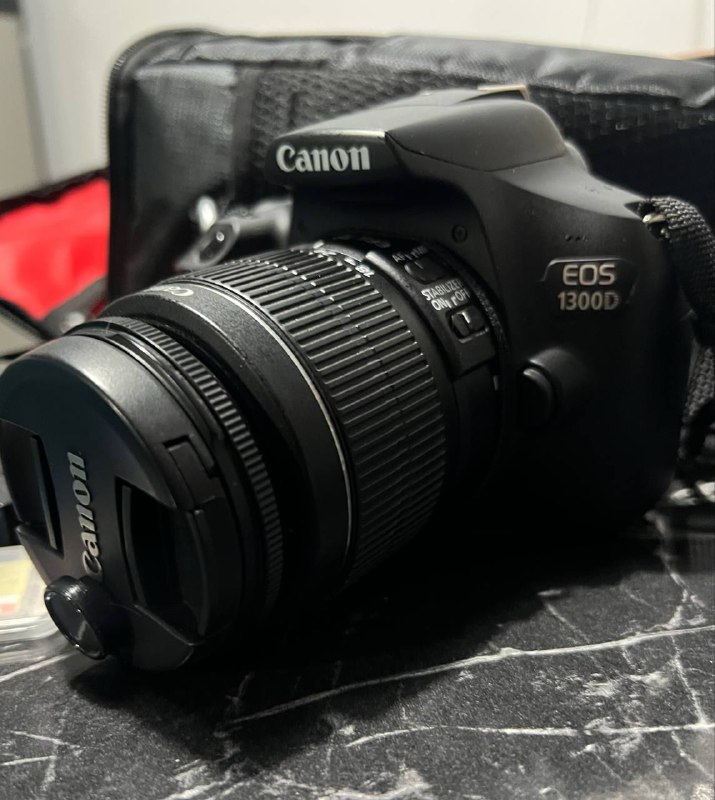 Фотоаппарат Canon EOS 1300D с аксессуарами 3