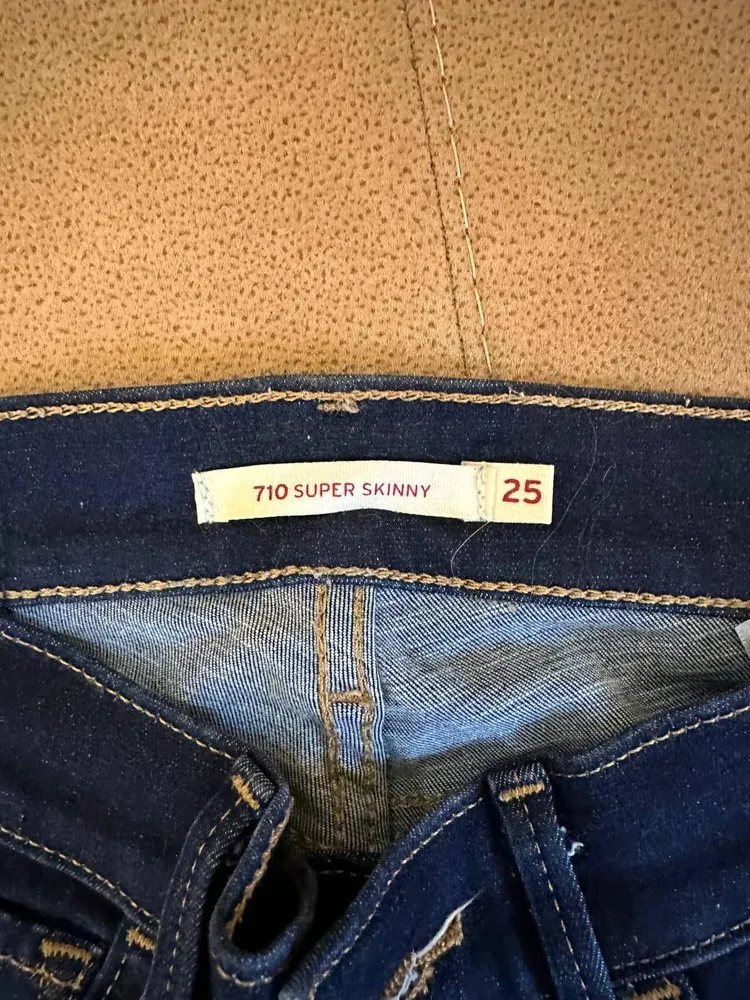 Джинсы Levi's 710 Super Skinny 1