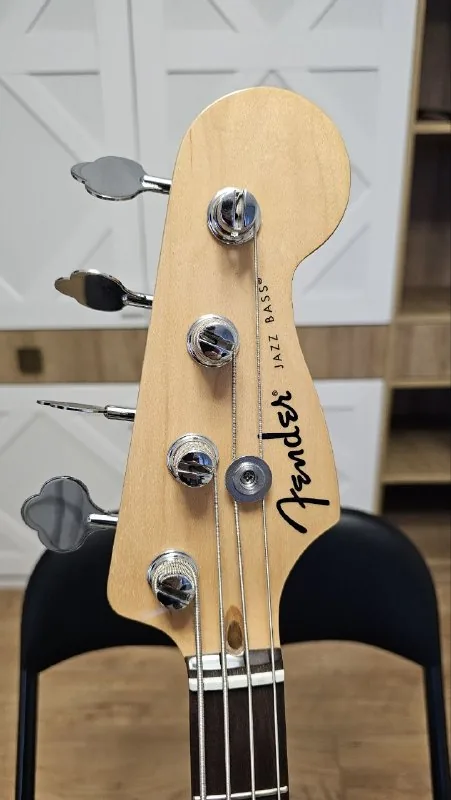 Бас-гитара Fender Standard Jazz Bass 1