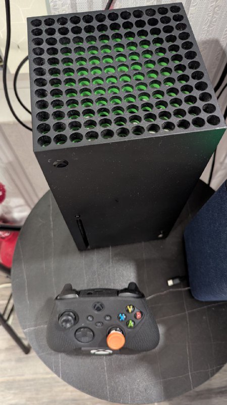 Игровая приставка Xbox Series X, джойстик контроллер с чехлом и стиками 3