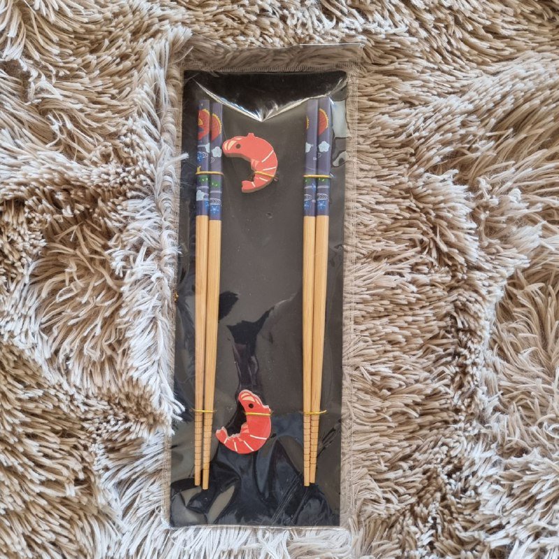 Кожаная бандана, винтажный берет, сумочка, юбка, топ, парфюм 2