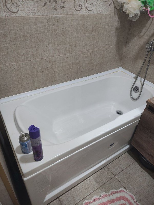 Ванна акриловая с экраном 138x68