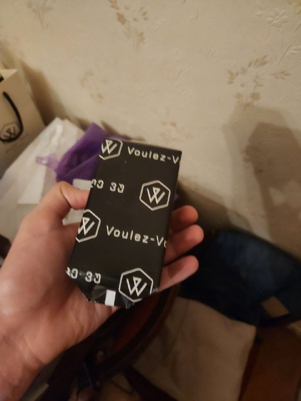 Парфюм Emporio Armani Stronger With You Intensely 4