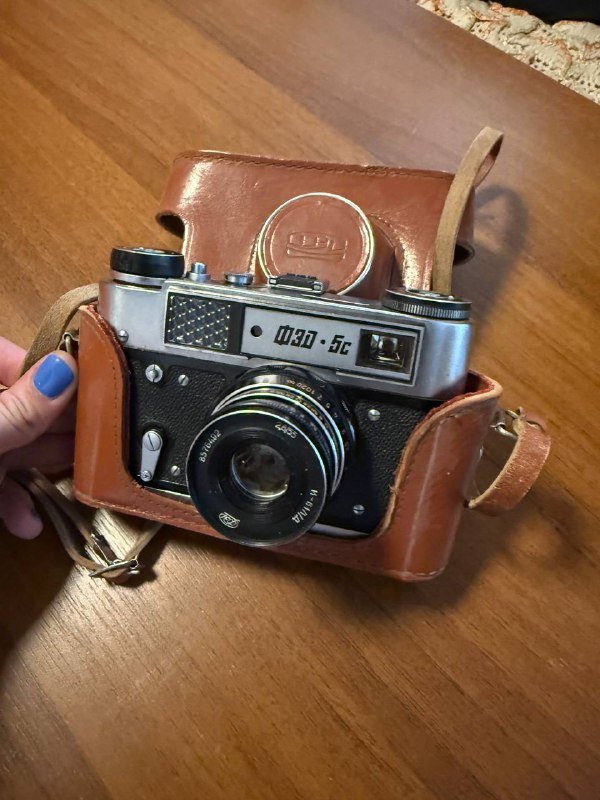 Винтажная швейная машина, плойка, фотоаппарат, органайзер, горшок, музыкальная система, ночник, подставки 3