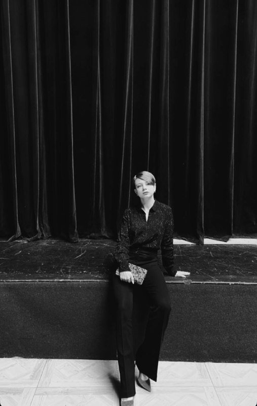 Блузка со змеиным принтом размер S